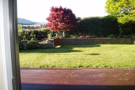 Photo of property in 9 Fastness Crescent, Wanaka, 9305