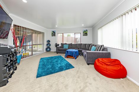 Photo of property in 62 Robert Ross Place, Clendon Park, Auckland, 2103