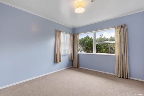 Photo of property in 25 Meilland Place, Glen Eden, Auckland, 0602