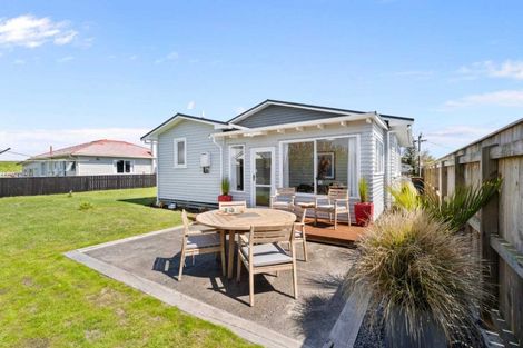 Photo of property in 8 Grey Street, Waitara, 4320