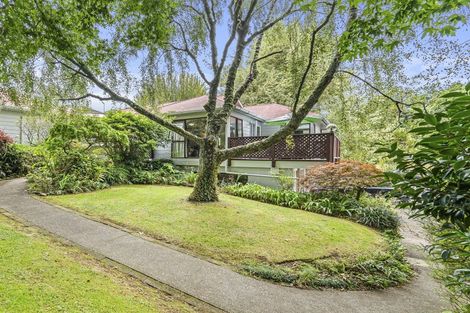 Photo of property in 6a Spencer Place, Merrilands, New Plymouth, 4312