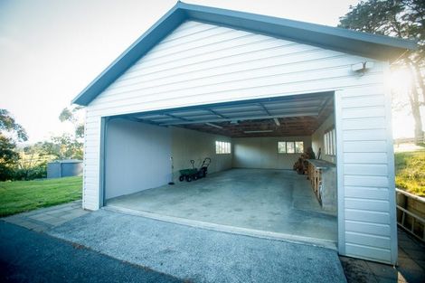 Photo of property in 221 Amreins Road, Taupaki, Henderson, 0782