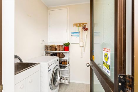 Photo of property in 1/50a Tawa Crescent, Manurewa, Auckland, 2102