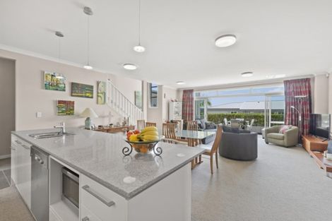 Photo of property in 27 Landmark Terrace, Orewa, 0931