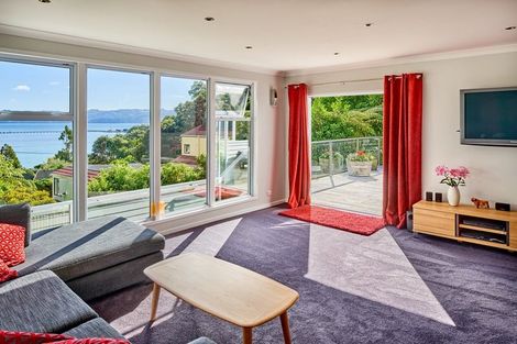 Photo of property in 61 Walter Road, Lowry Bay, Lower Hutt, 5013