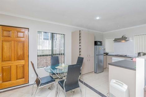 Photo of property in 189 Waimumu Road, Massey, Auckland, 0614