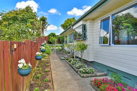 Photo of property in 11 Lakeside Drive, Pahurehure, Papakura, 2113