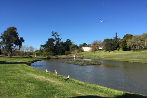 Photo of property in 11 Walnut Lane, Browns Bay, Auckland, 0630