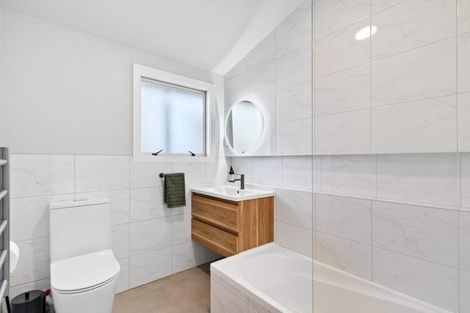 Photo of property in 25 Denarius Lane, Glendene, Auckland, 0602