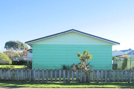 Photo of property in 123 Arawhata Road, Paraparaumu, 5032