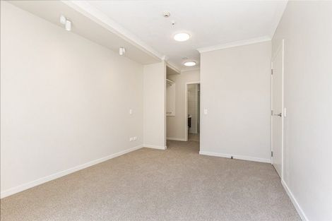 Photo of property in 16 Rewa Rewa Lane, Orewa, 0931