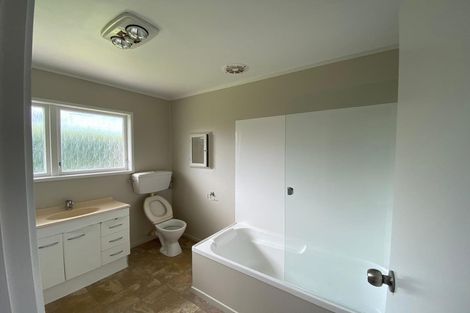 Photo of property in 2/11 Celtic Crescent, Ellerslie, Auckland, 1051