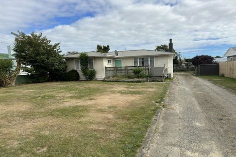 Photo of property in 13 Bartholomew Road, Levin, 5510