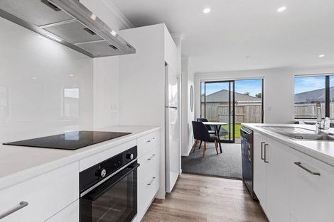 Photo of property in 24 Furlong Road, Papamoa, 3118