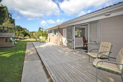 Photo of property in 13 Clensmore Place, Torbay, Auckland, 0630