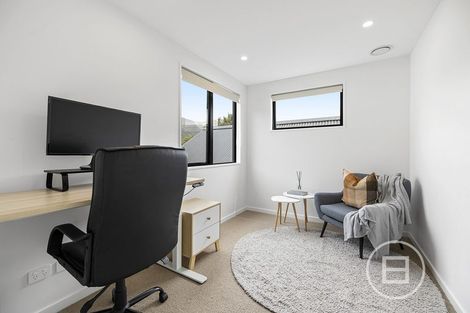 Photo of property in 6 Heuchan Lane, Wanaka, 9305