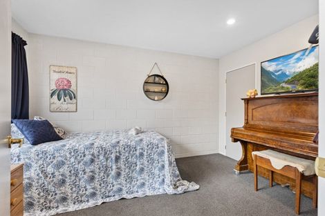 Photo of property in 11 Ruapehu Drive, Fitzherbert, Palmerston North, 4410