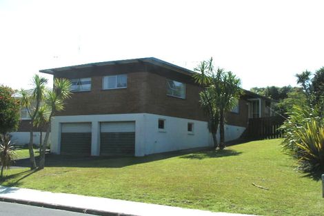 Photo of property in 3 Regal Place, Forrest Hill, Auckland, 0620