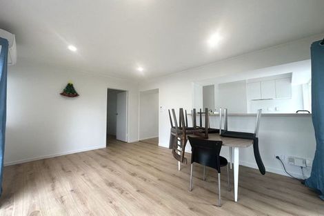 Photo of property in 18 Archers Road, Glenfield, Auckland, 0629