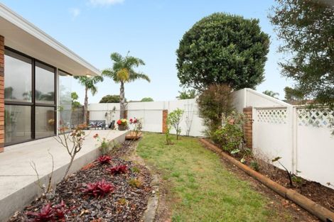 Photo of property in 1/2 Sunrise Avenue, Mount Maunganui, 3116