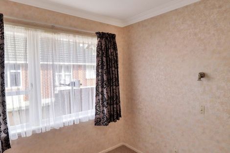 Photo of property in 71 Wai-iti Crescent, Woburn, Lower Hutt, 5010