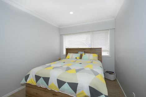 Photo of property in 41 Hadfield Street, Beach Haven, Auckland, 0626