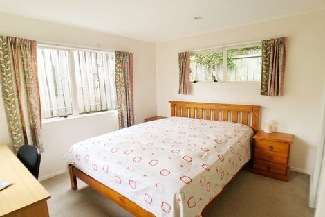 Photo of property in The Close, 9/20 Taylor Street, Blockhouse Bay, Auckland, 0600