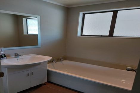 Photo of property in 62a Gemstone Drive, Birchville, Upper Hutt, 5018