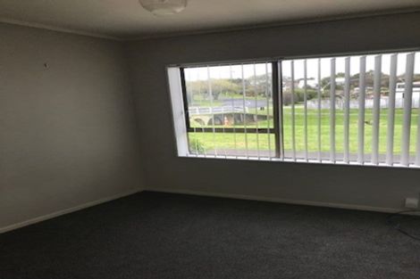 Photo of property in 45a Kurnell Drive, Botany Downs, Auckland, 2010