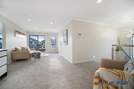 Photo of property in 21 Knockanara Drive, Flat Bush, Auckland, 2019