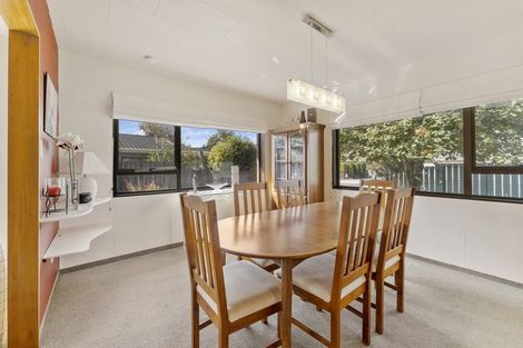 Photo of property in 38 Walton Avenue, Waikanae, 5036
