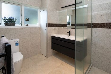 Photo of property in 12 Cheriton Road, Mellons Bay, Auckland, 2014