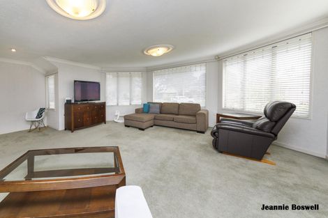 Photo of property in 30 Caroline Crescent, Highbury, Palmerston North, 4412