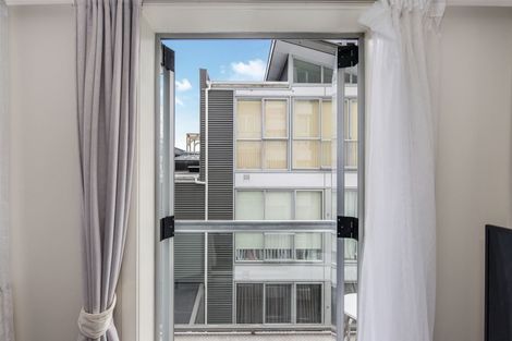 Photo of property in Terrace Heights Apartments, 5f/163 The Terrace, Wellington Central, Wellington, 6011