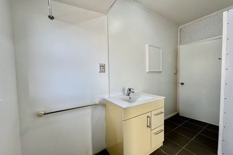 Photo of property in 423 Pakuranga Road, Pakuranga Heights, Auckland, 2010