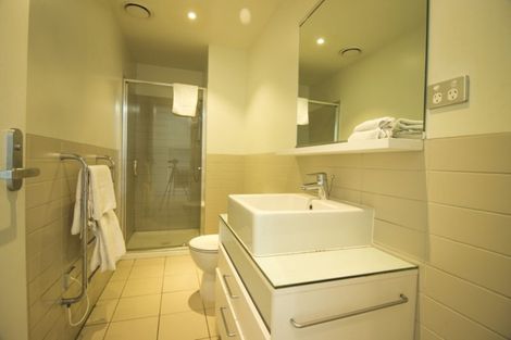 Photo of property in Scene Three Apartments, 807/30 Beach Road, Auckland Central, Auckland, 1010