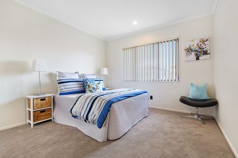 Photo of property in 3 Magnolia Place, Flat Bush, Auckland, 2016