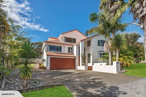 Photo of property in 17 Chedworth Drive, Glenfield, Auckland, 0629
