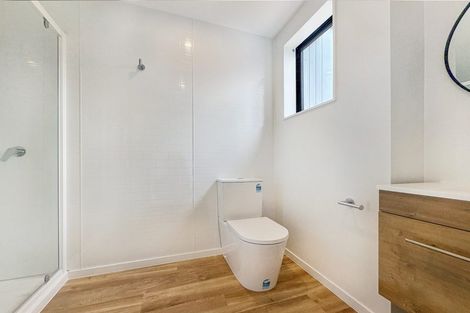 Photo of property in 19d Pavola Grove, Glenfield, Auckland, 0629
