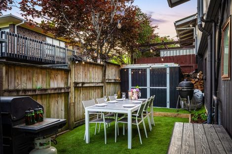 Photo of property in 2/6 Anich Road, Massey, Auckland, 0614