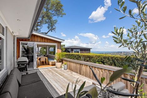 Photo of property in 21a Castor Bay Road, Castor Bay, Auckland, 0620