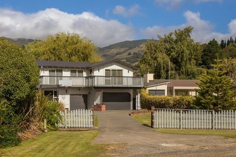 Photo of property in 10 Takamatua Beach Road, Takamatua, Akaroa, 7581