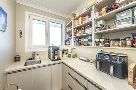 Photo of property in 12 Longbeach Drive, Castlecliff, Whanganui, 4501