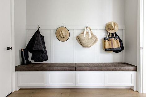 Photo of property in 12 Sandpiper Avenue, Point Wells, 0986