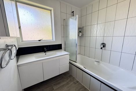 Photo of property in 67 Reynella Drive, Massey, Auckland, 0614