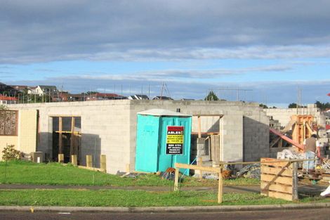 Photo of property in 16 Vireya Court, Goodwood Heights, Auckland, 2105