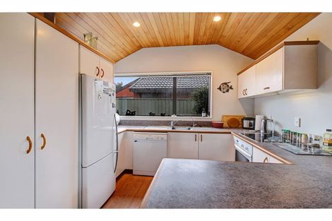 Photo of property in 2/22 Briarmont Street, Avondale, Christchurch, 8061
