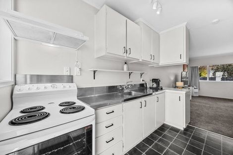 Photo of property in 5/19 Bayside Avenue, Te Atatu Peninsula, Auckland, 0610