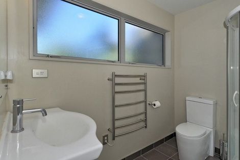 Photo of property in 73 Beach Road, North New Brighton, Christchurch, 8083