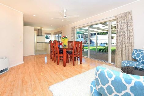 Photo of property in 10 Monivea Place, East Tamaki Heights, Auckland, 2016